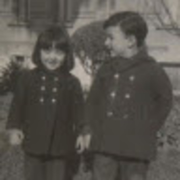 Meet your Posher, Maria - Picture 1 of 3